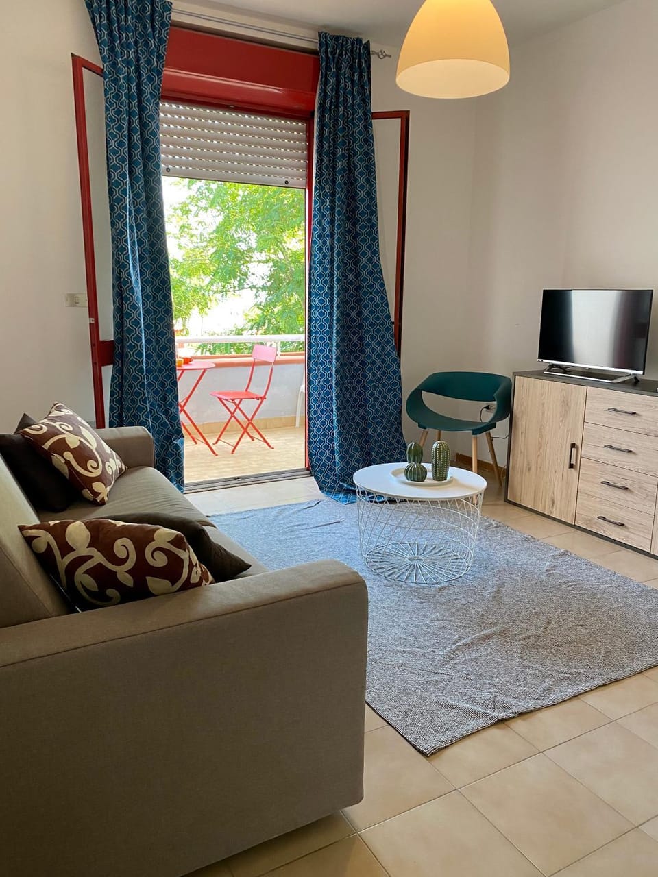 Communal lounge/ TV room, Living room, Seating area
