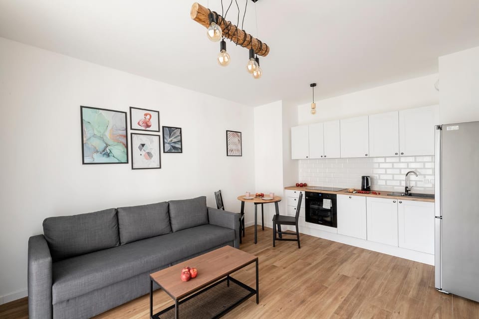 Kitchen or kitchenette, Living room, Seating area, Dining area, Communal kitchen