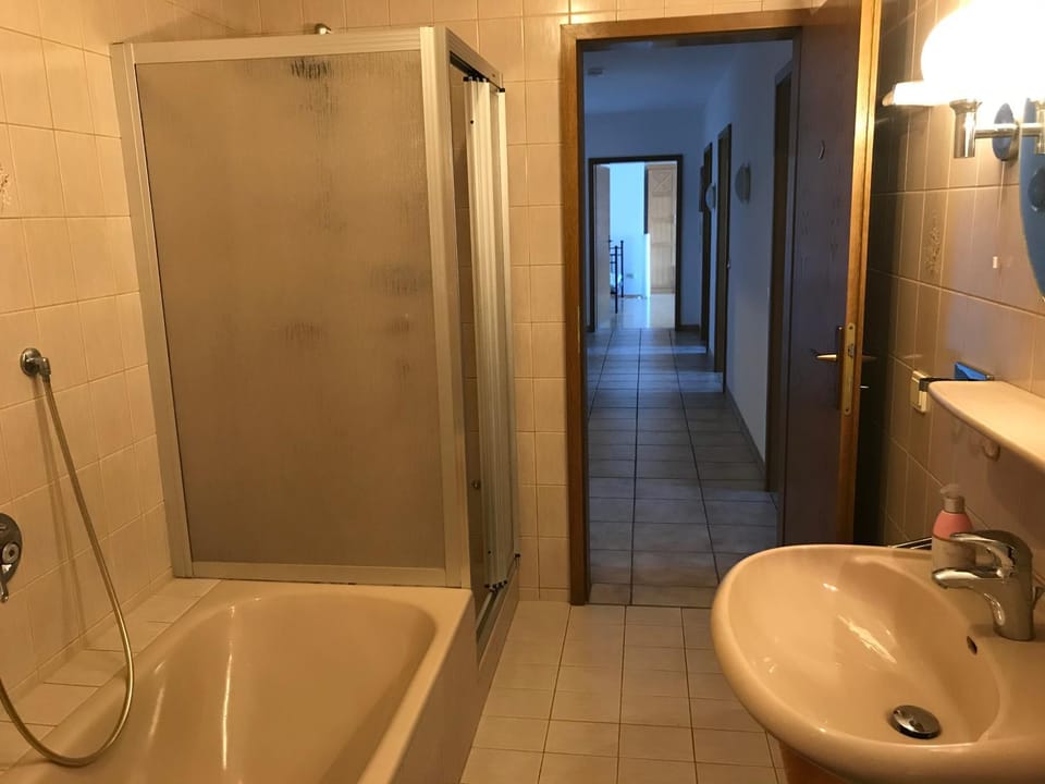 Bathroom, Bath