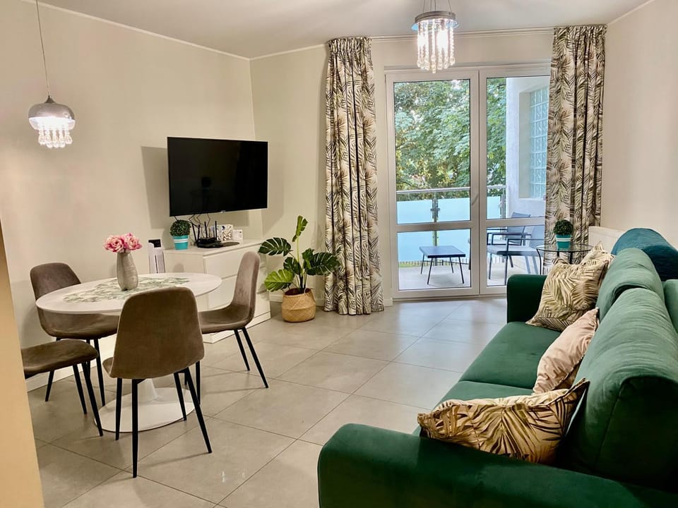 Apartament Jantarowe Zacisze Green Apartment hotel in Pomeranian Voivodeship