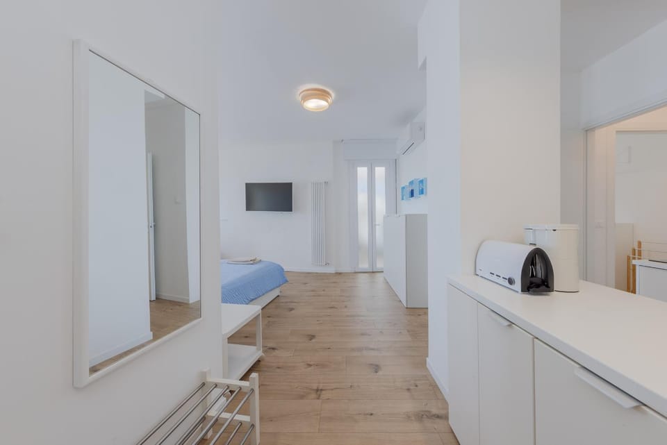 HOMESTWENTY3 - Home seven - Renovated in 2026 Apartment in Caorle