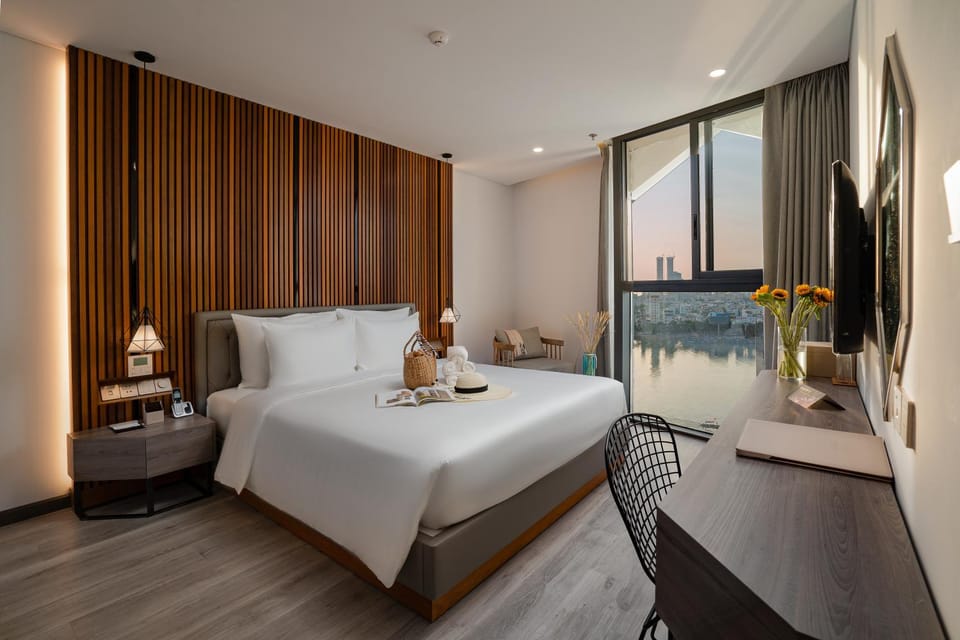 Bed, TV and multimedia, Photo of the whole room, Bedroom, City view, River view