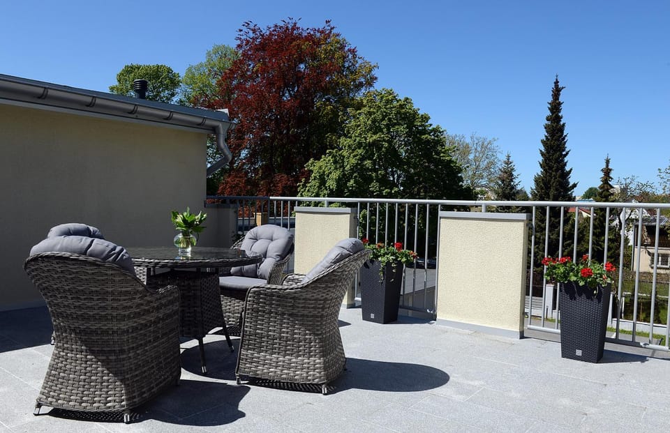 Balcony/Terrace, Seating area