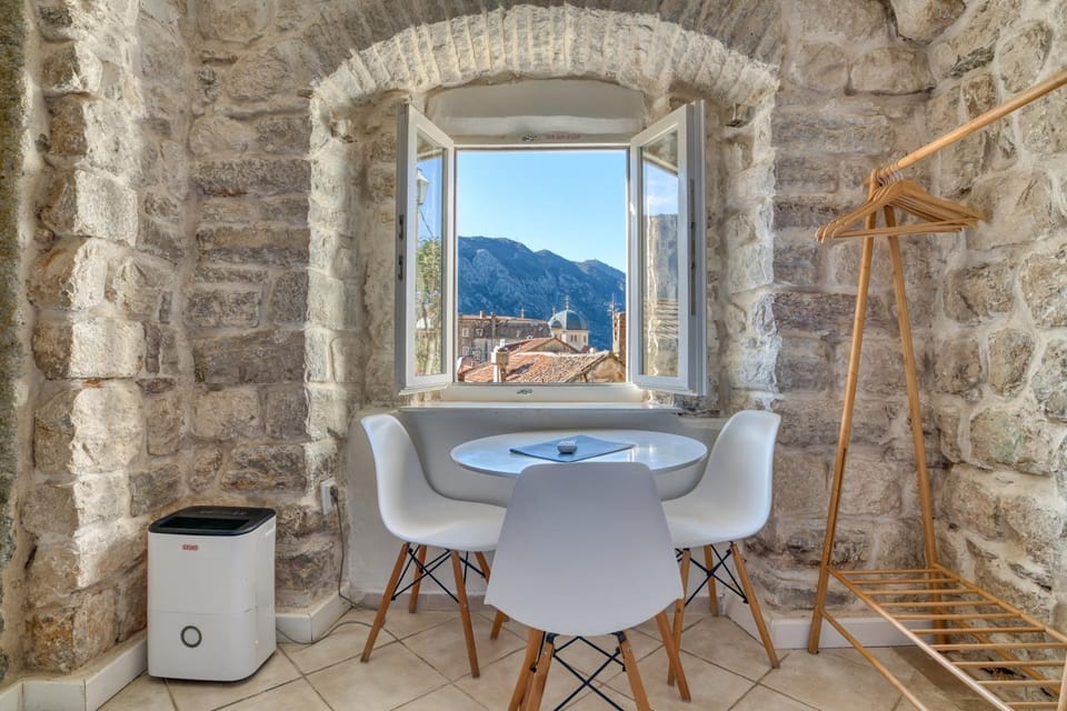 Dining area, City view, Garden view, Landmark view, Mountain view, Sea view, wardrobe