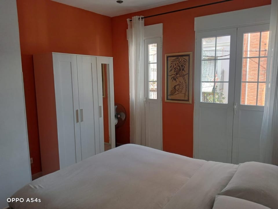 Bedroom, wardrobe