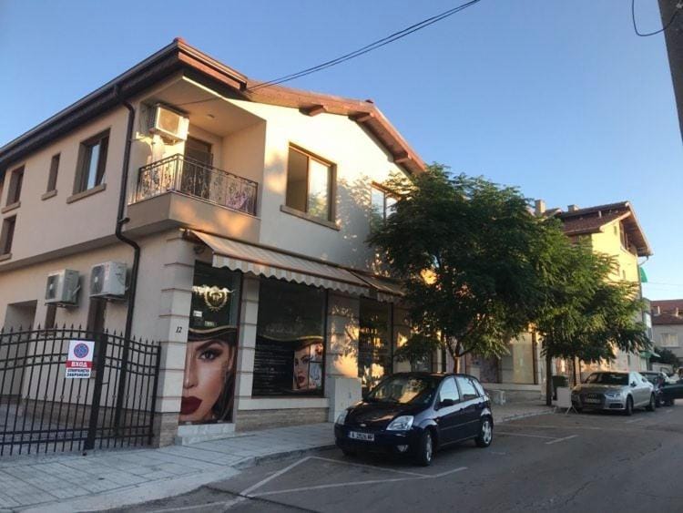 Property building, Street view