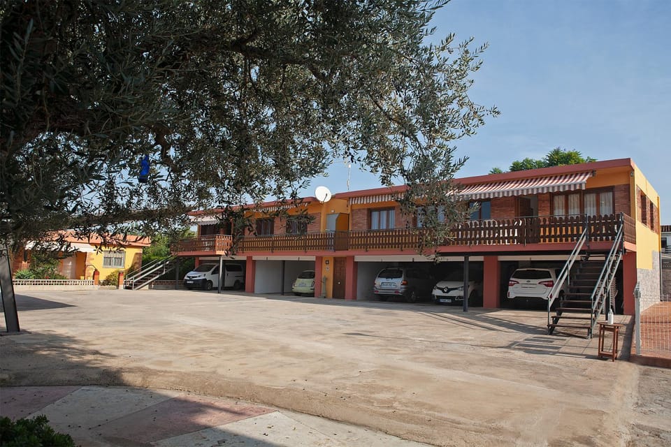 Property building, Street view, Parking