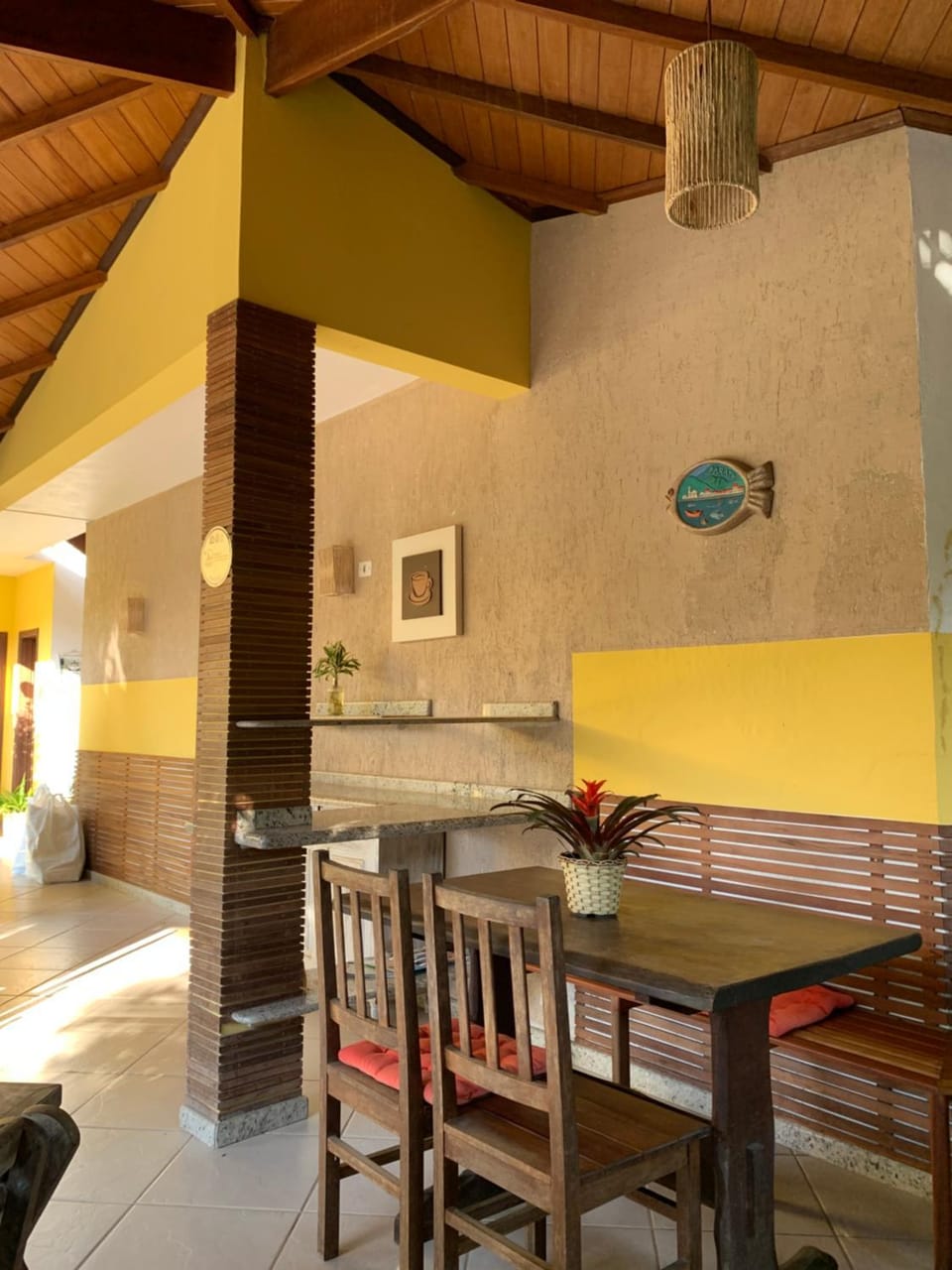 Seating area, Dining area