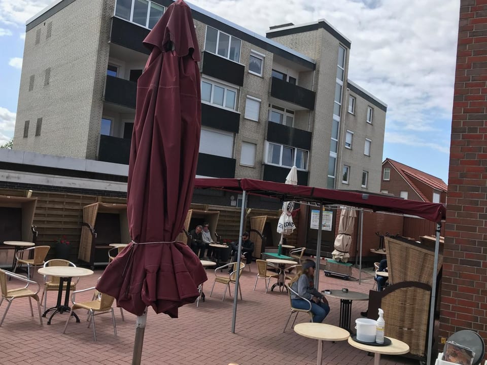Patio, Restaurant/places to eat