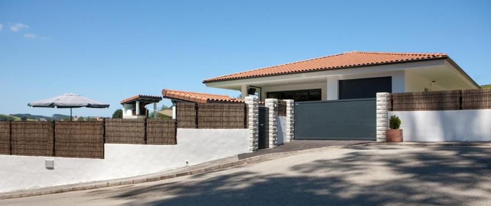 Villa Luna House in Cantabria