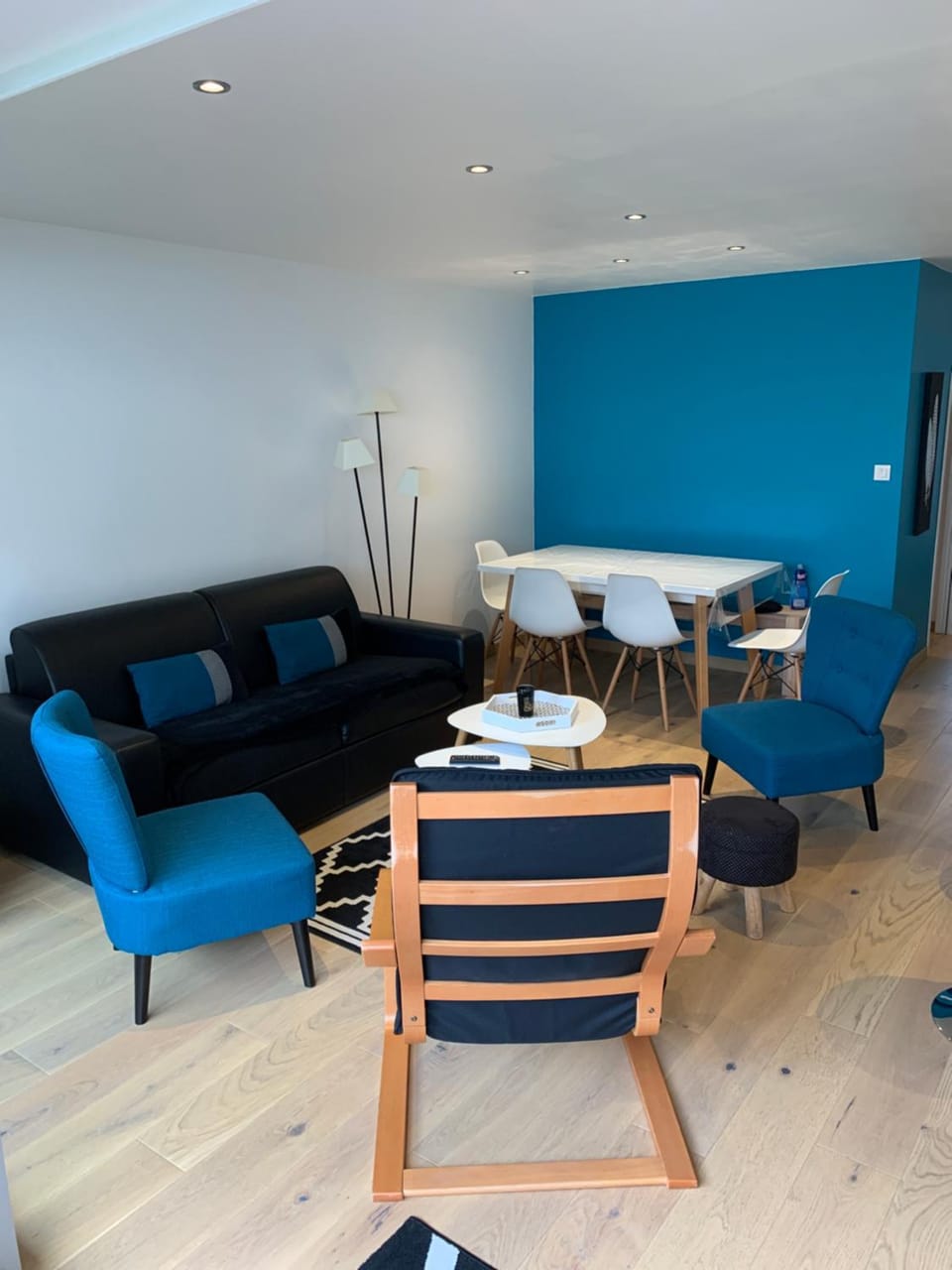 Living room, Dining area