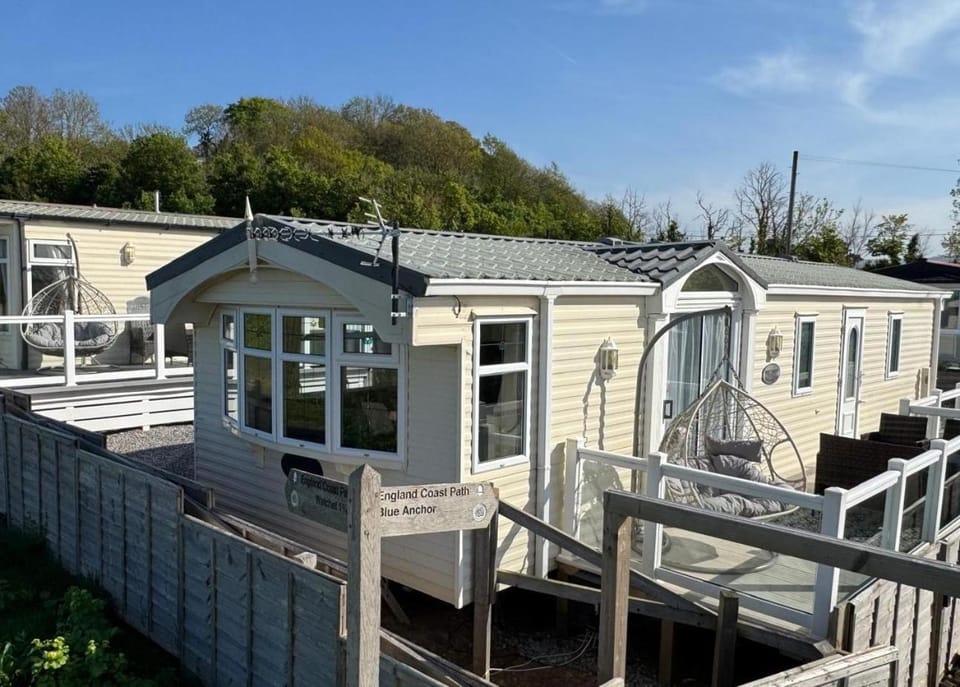 Property building, Balcony/Terrace