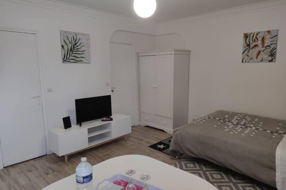 Super Appart entre Paris et Dysney équipé(Ref: KA) Apartment in Gagny