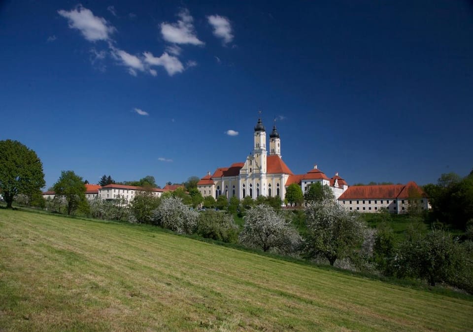 Place of worship, Area and facilities
