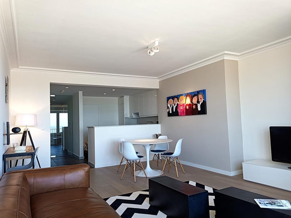Living room, Photo of the whole room, Seating area, Dining area