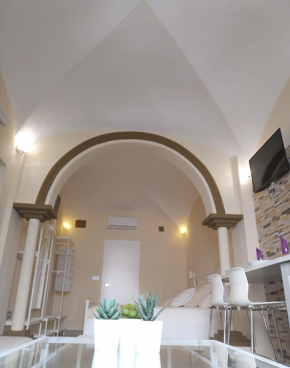 TV and multimedia, Kitchen or kitchenette, Dining area, Bedroom