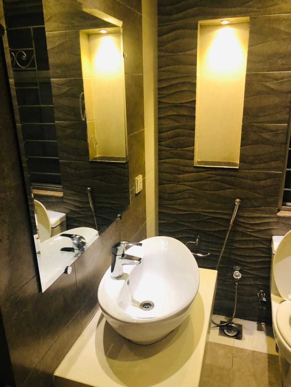 Royal Three Bed Villa Full House Dha 6 Lahore Villa in Lahore