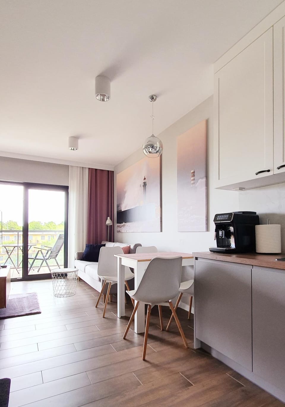 Kitchen or kitchenette, Living room, Photo of the whole room, Seating area, Dining area