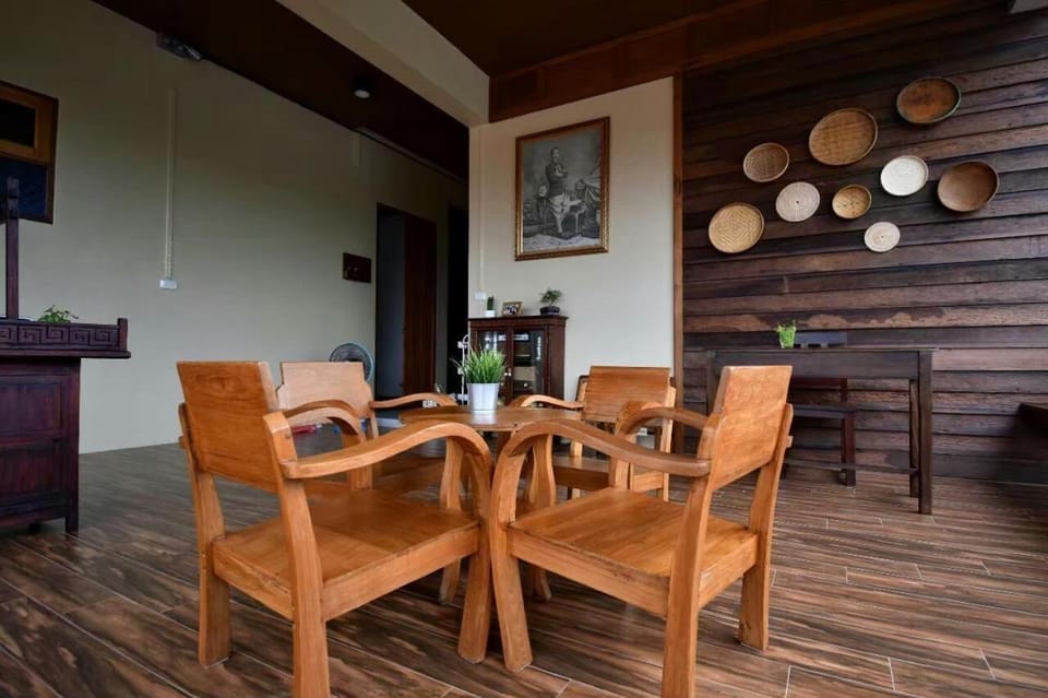 Seating area