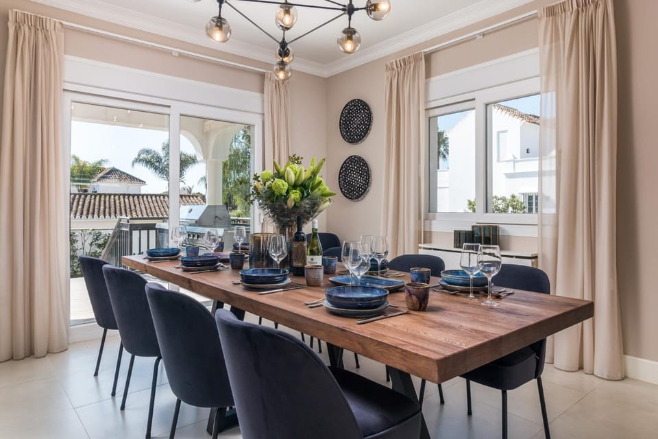 Casa Helena, Luxury Beach Side 5 Bedroom Villa Villa in San Pedro de Alcántara