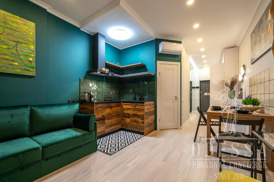 City center NEW house Apartment in Odessa