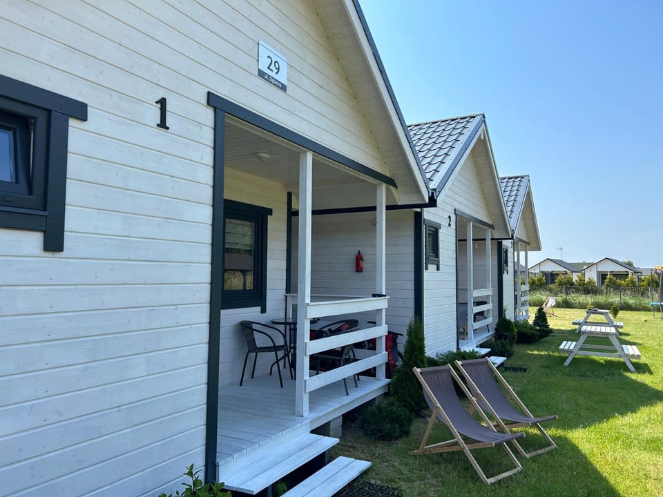 Property building, Garden, Garden view, sunbed