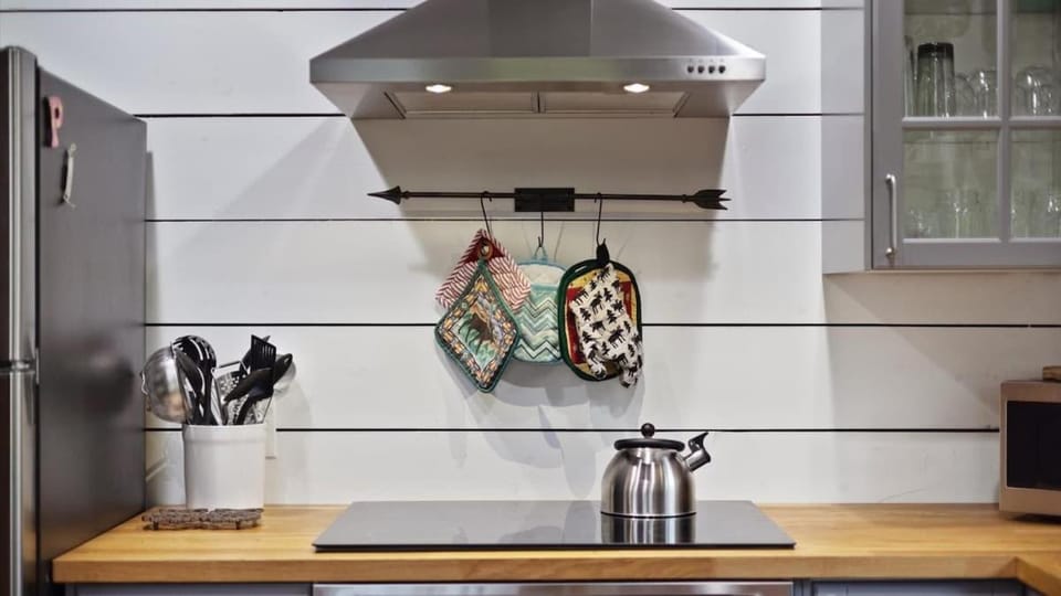 Into the Woods Cabin Cabin in Montana