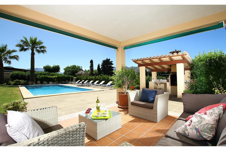 Living room, Swimming pool