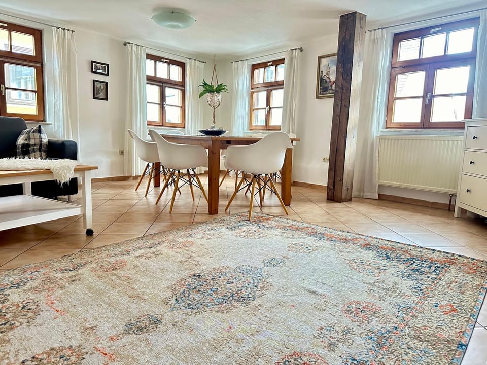Living room, Dining area