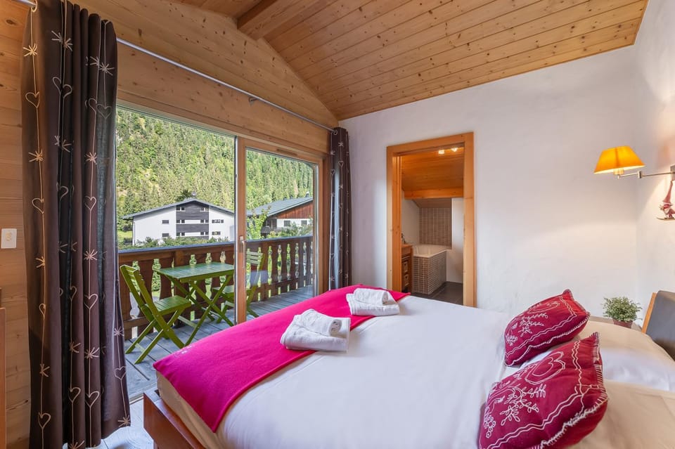 Casa Linga - Chalet - BO Immobilier - Châtel - Châtel Multipass 2026 en Été offert par votre hôte Chalet in Châtel