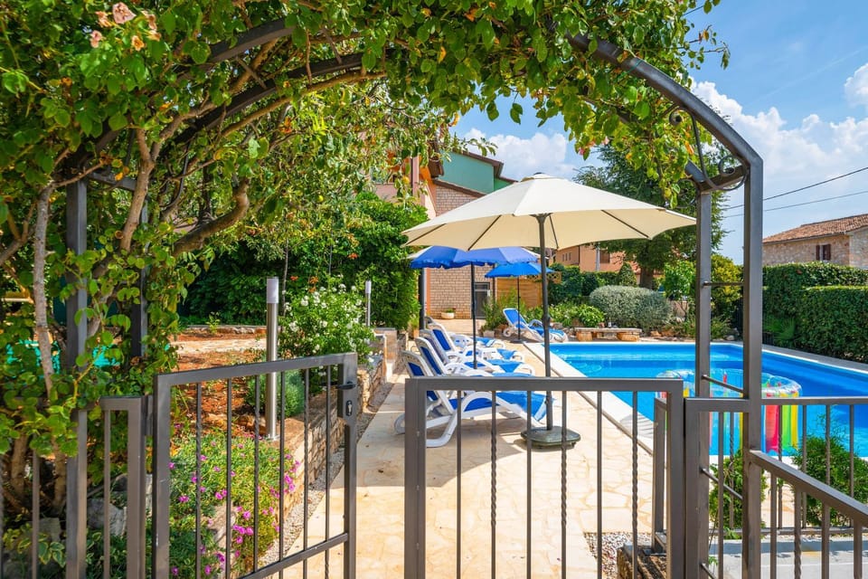 Pool view, Swimming pool, Swimming pool