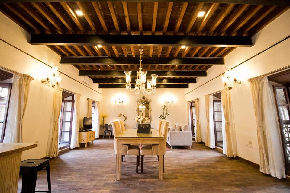 Living room, Dining area