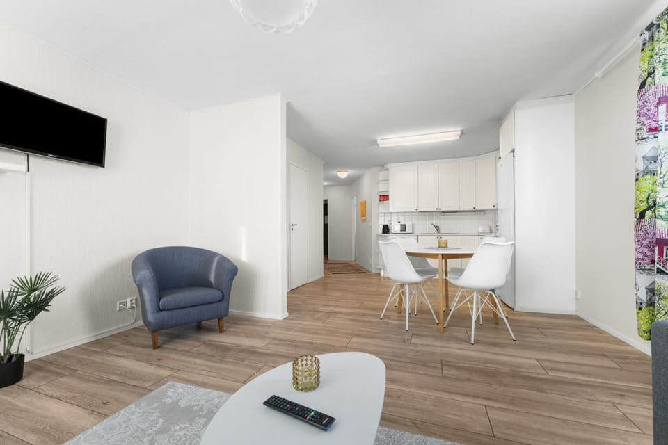 TV and multimedia, Kitchen or kitchenette, Living room, Dining area