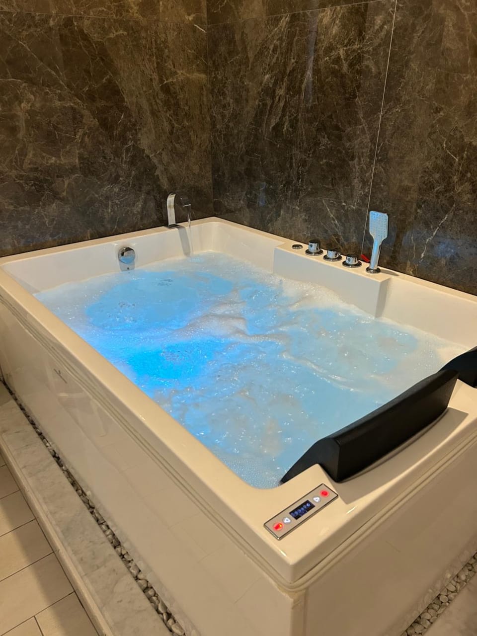MERGELLINA AMORE e FANTASIA Bed and Breakfast in Naples