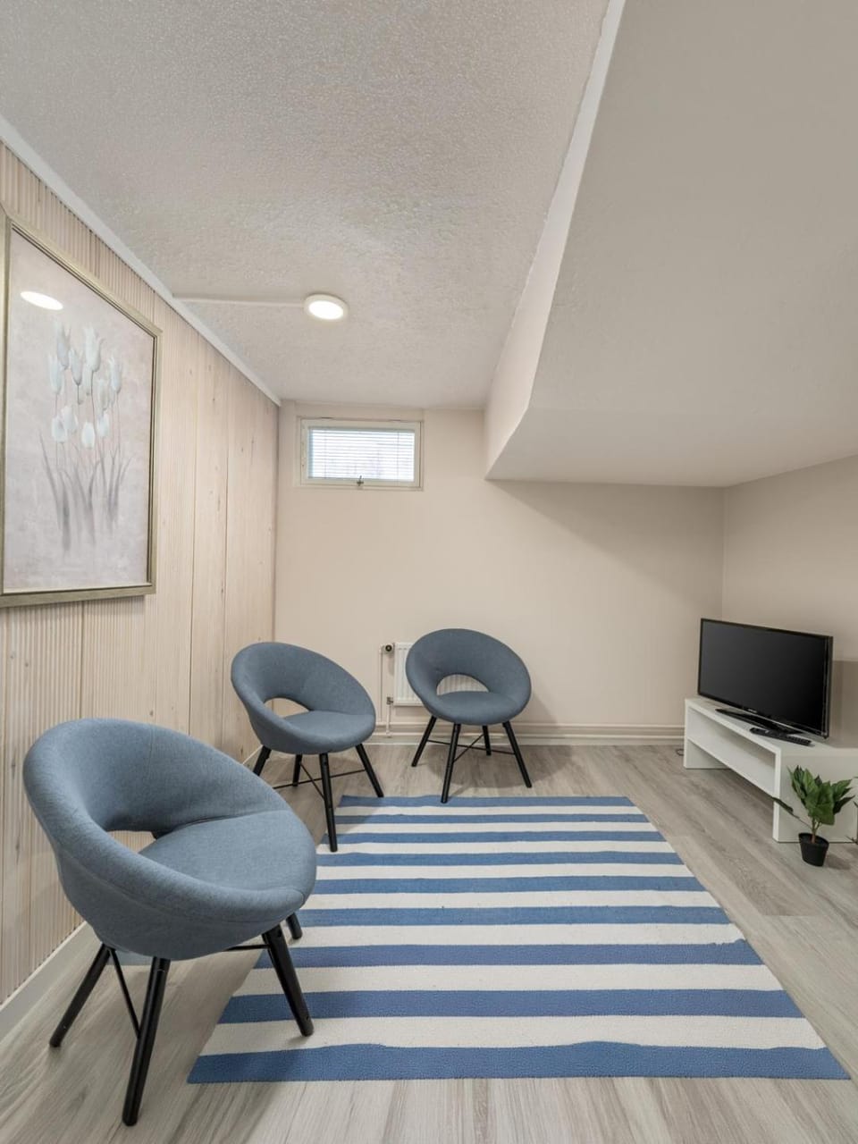 TV and multimedia, Seating area