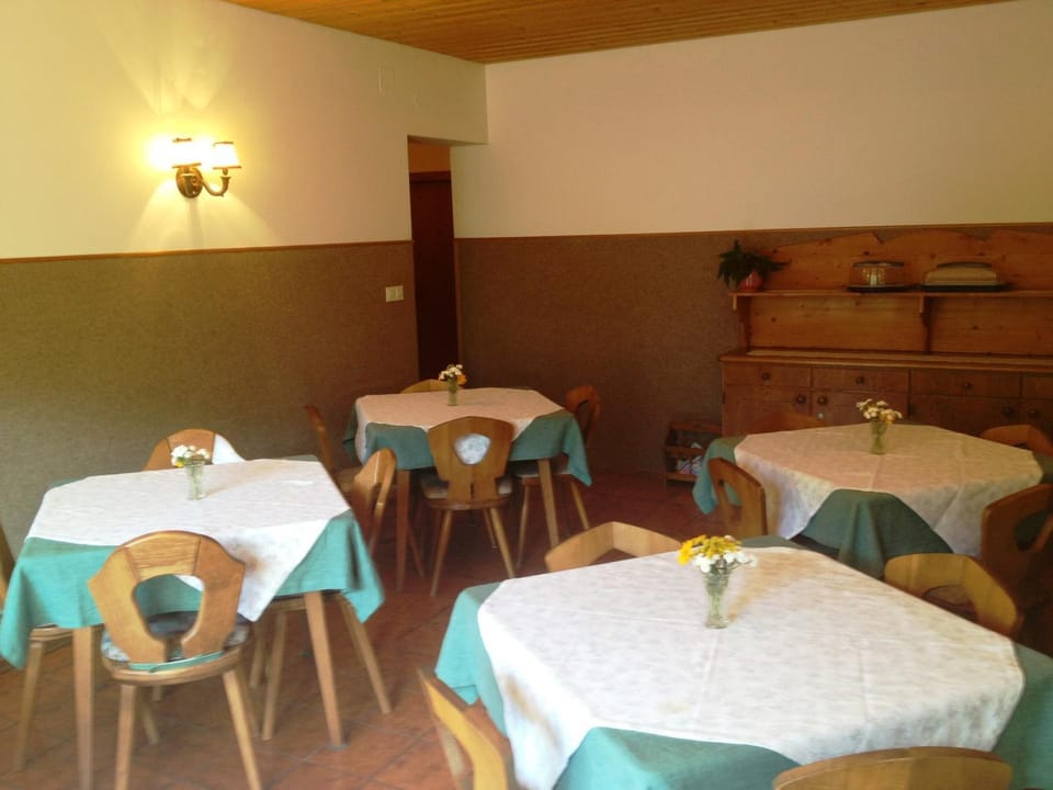 Lounge or bar