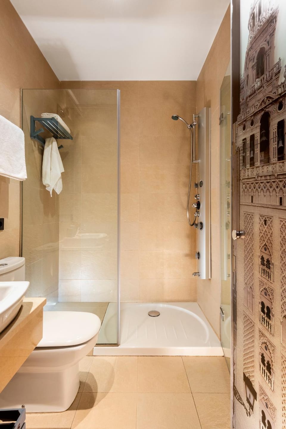 SevilleBnB Group- Cathedral Apartments, 1st Floor, Studio Apartment in Seville