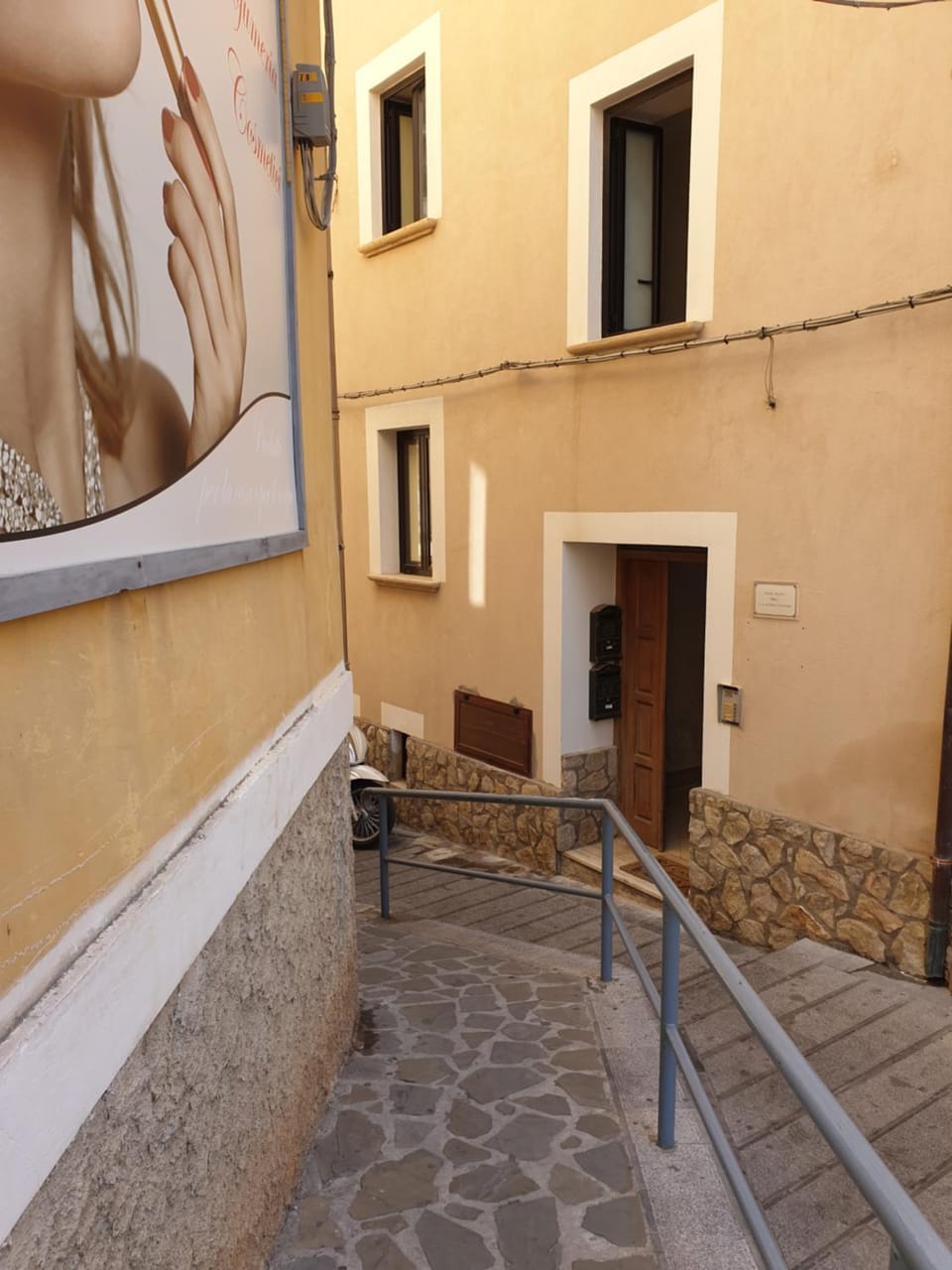 Facade/entrance