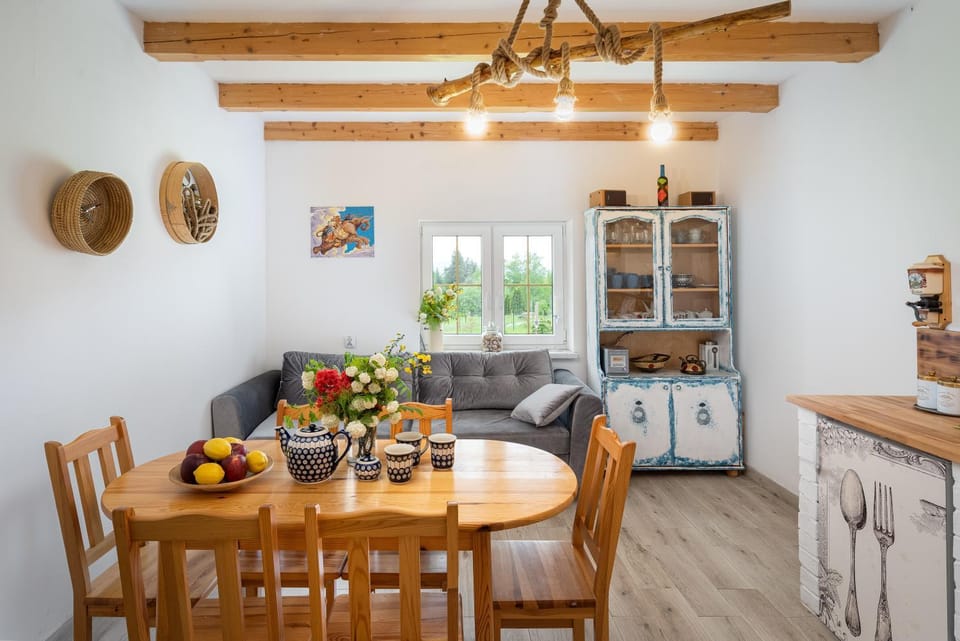 Seating area, Dining area