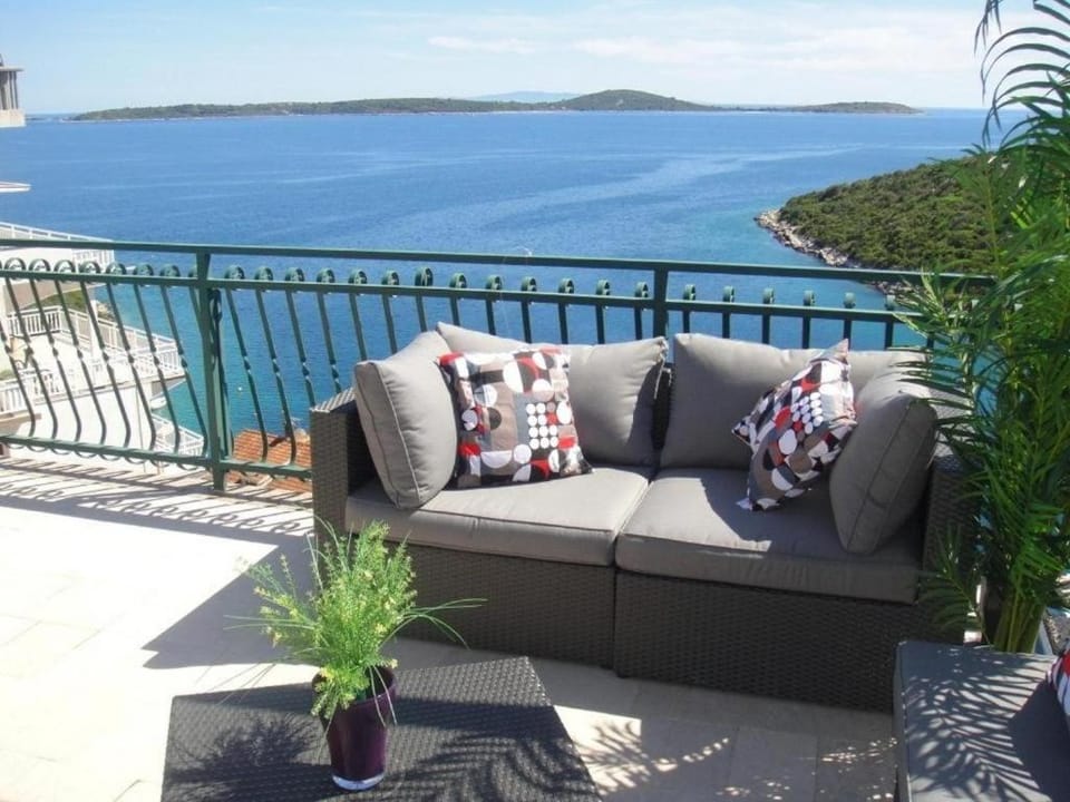 Balcony/Terrace, Landmark view, Sea view