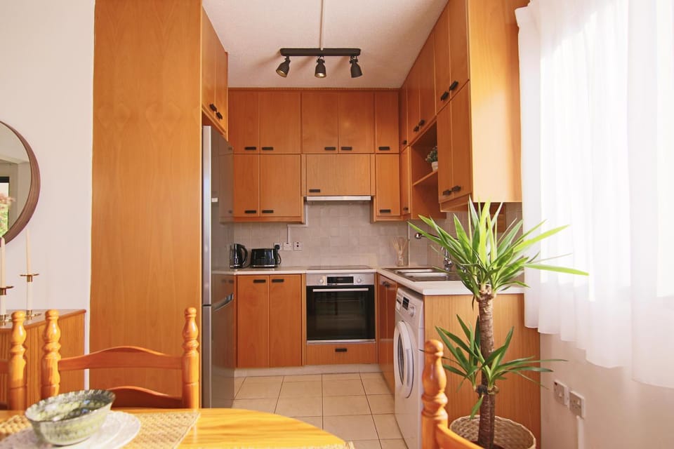 Patio, Coffee/tea facilities, Kitchen or kitchenette, Living room, Seating area