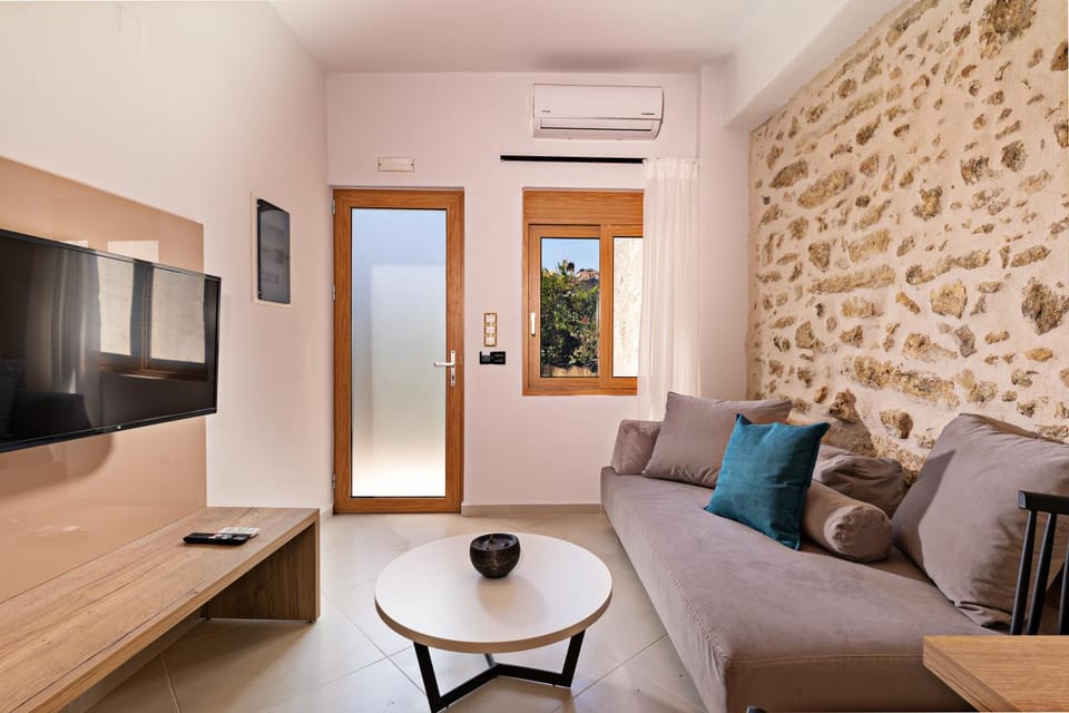 TV and multimedia, Living room, Dining area