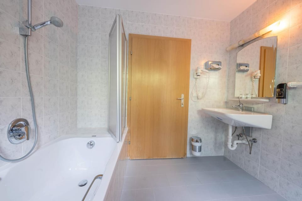 Bathroom, Living room