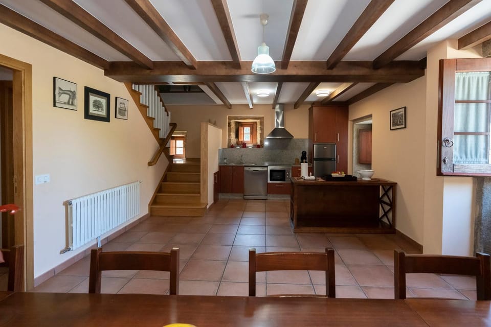 Dining area, kitchen