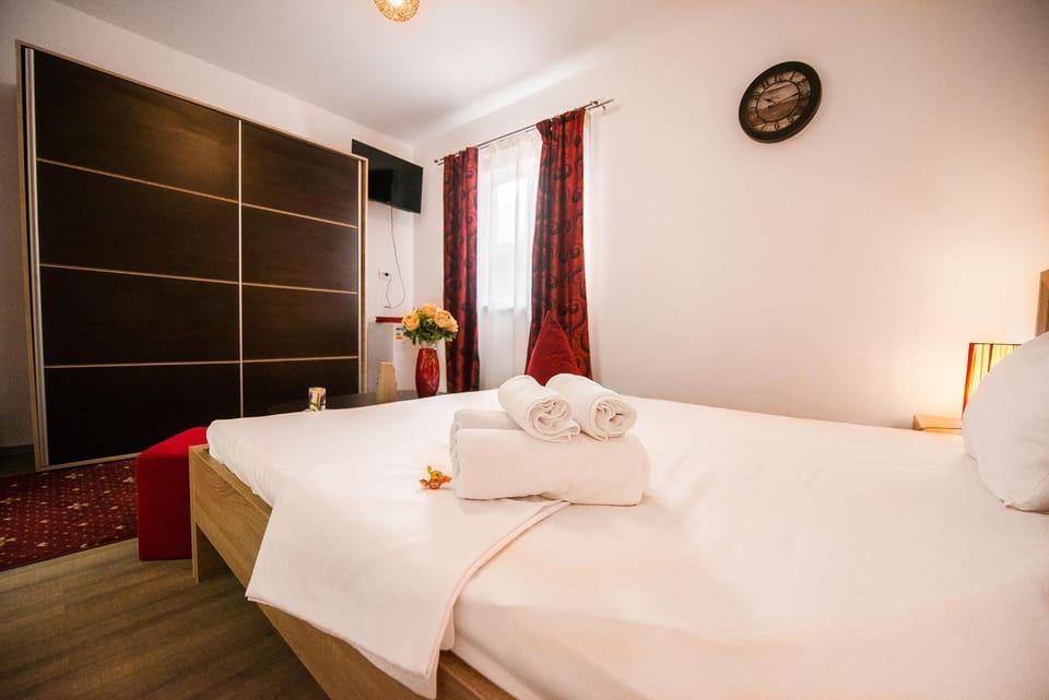 Eden House Bed and Breakfast in Constanța County
