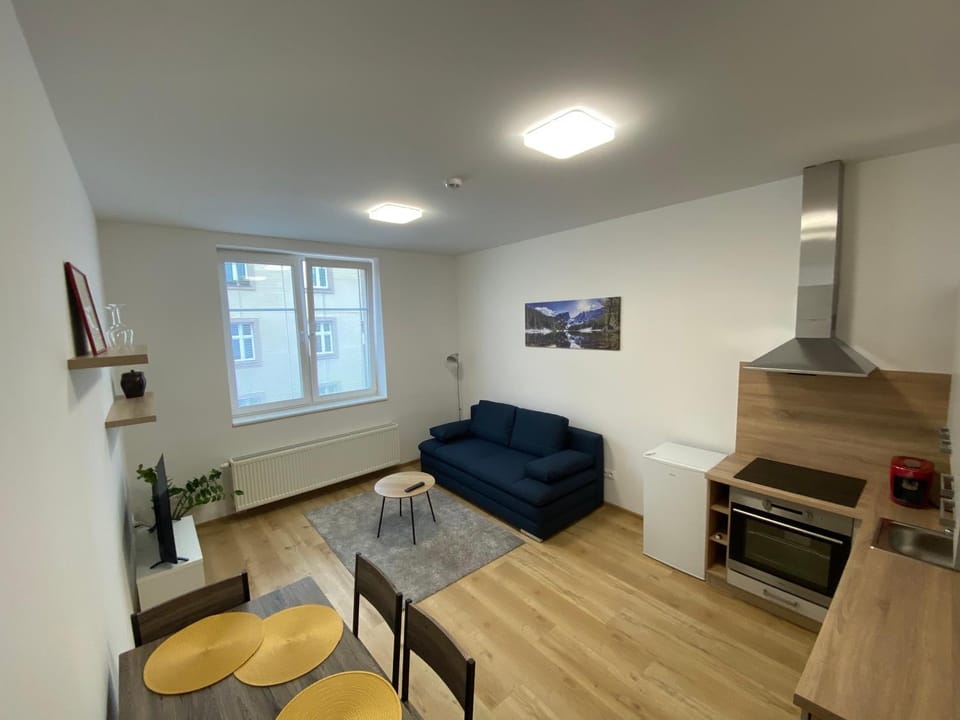 Kitchen or kitchenette, Living room