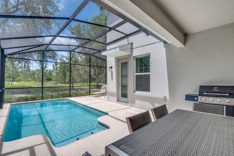 Patio, BBQ facilities, Pool view, Swimming pool, Swimming pool