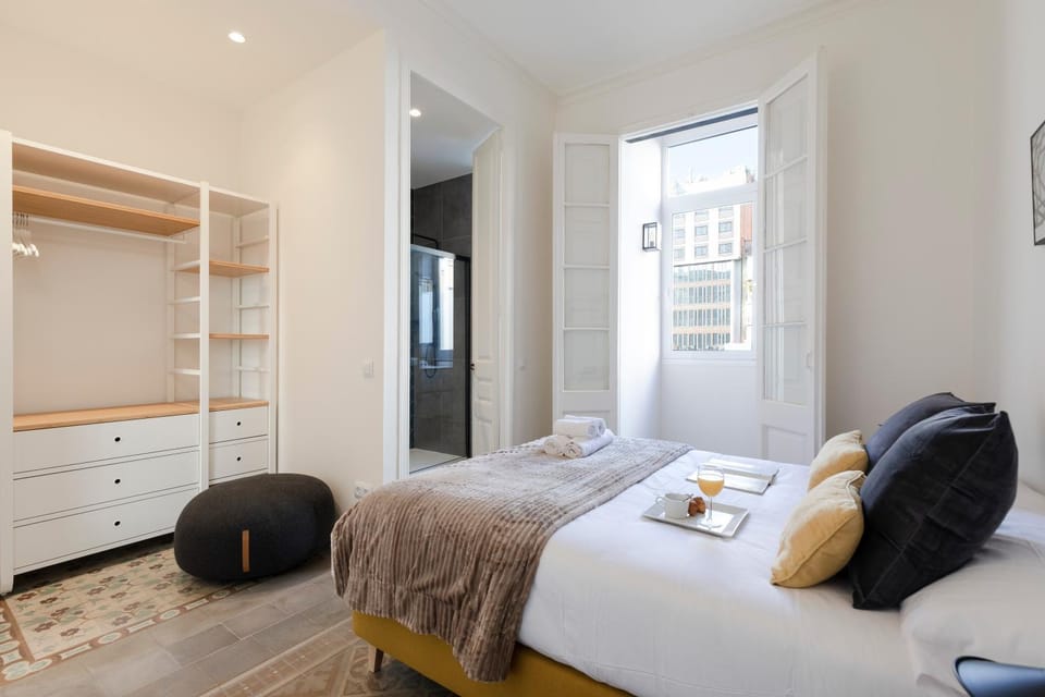 Bed, Photo of the whole room, Bedroom, wardrobe