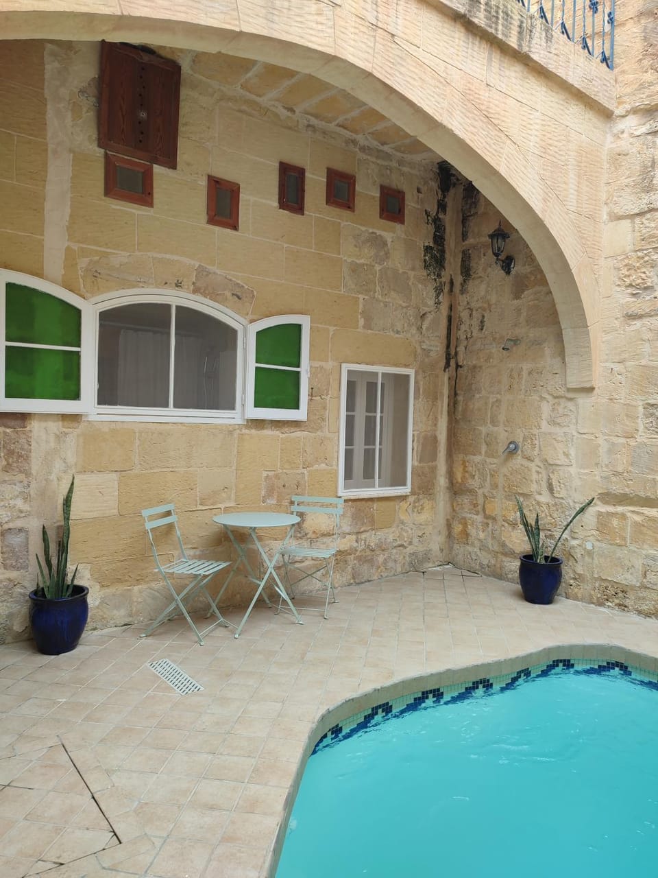 Property building, Swimming pool, Breakfast