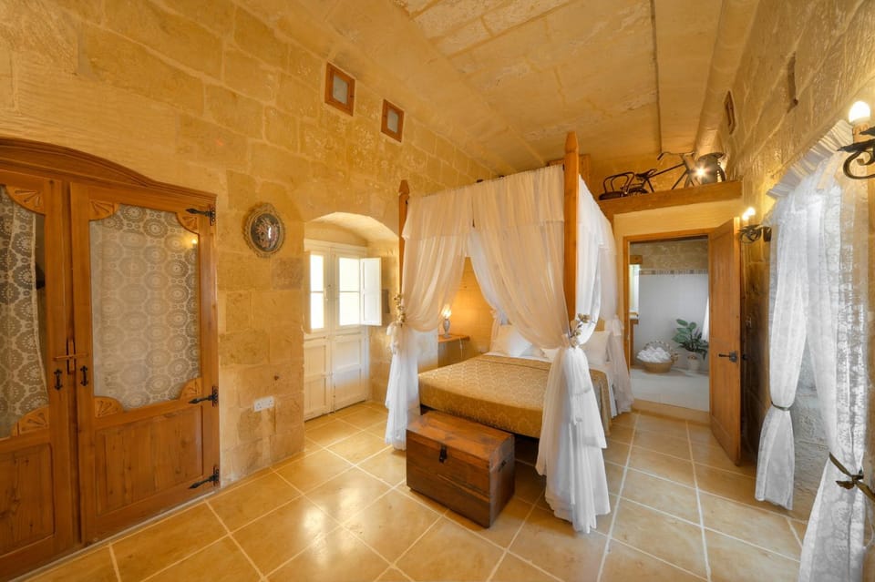 Bed, Bathroom, Photo of the whole room, Bedroom, towels, wardrobe